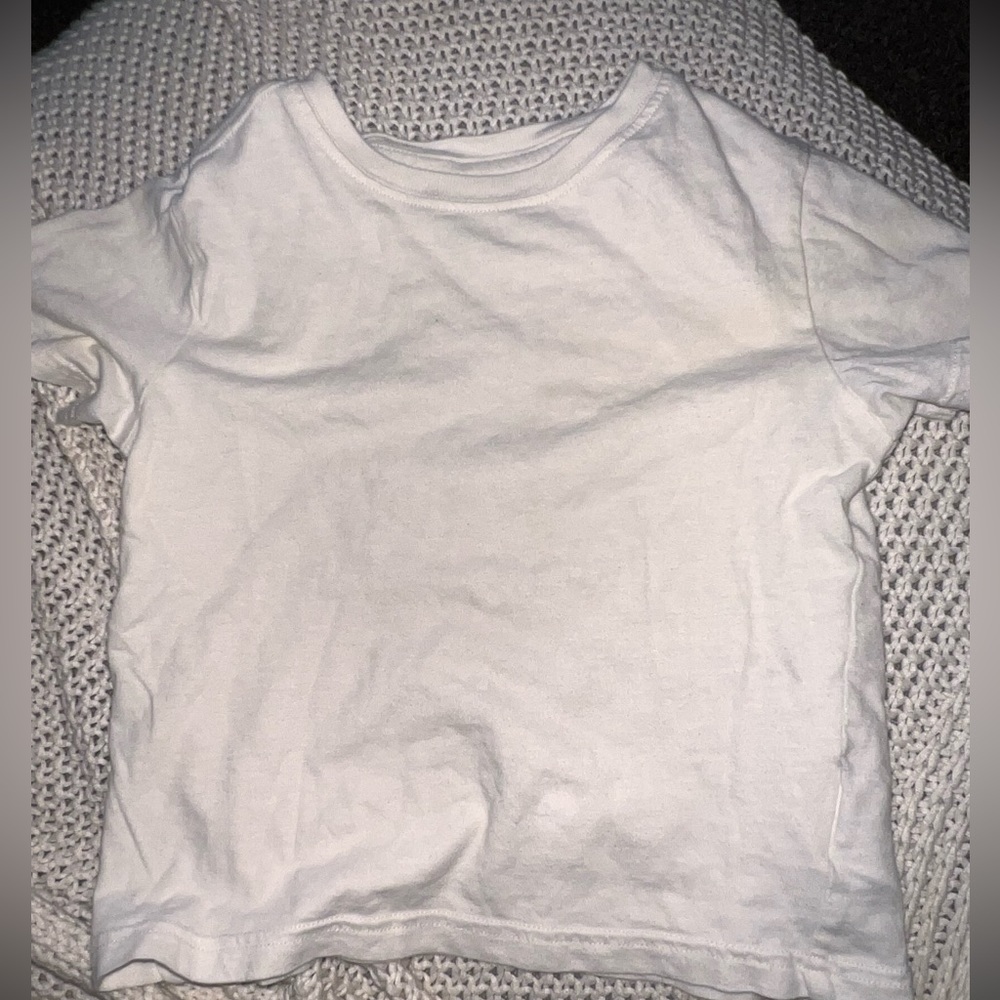 Gap toddler boy plain white T-shirt (3T)